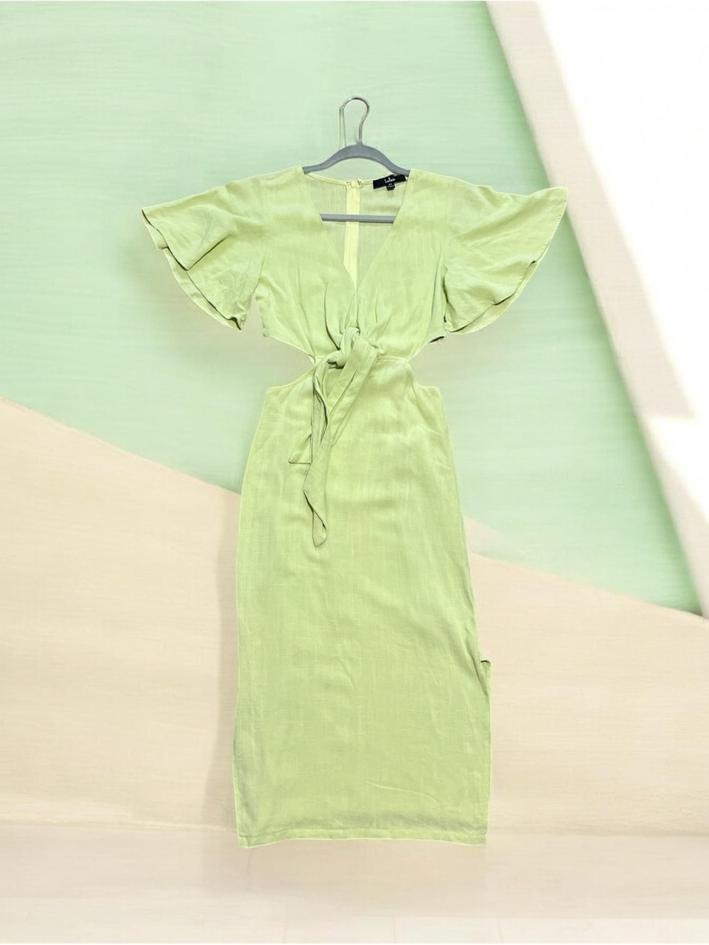 Lulu's Pale Green Tie-Front Midi Dress